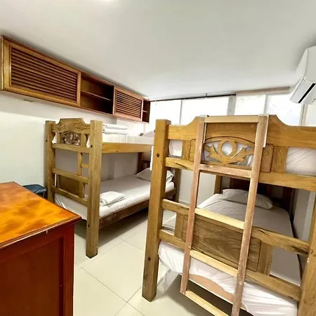 Vista Al Mar: Espacioso Apartamento Para 7 Personas Cartagena