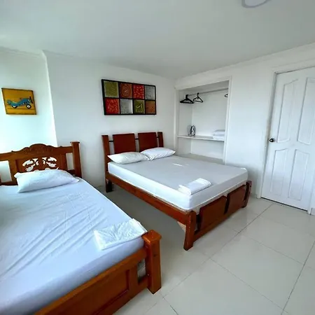 Vista Al Mar: Espacioso Apartamento Para 7 Personas Cartagena
