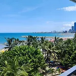 Vista al Mar: Espacioso Apartamento para 7 personas