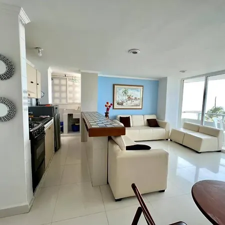 Vista Al Mar: Espacioso Apartamento Para 7 Personas